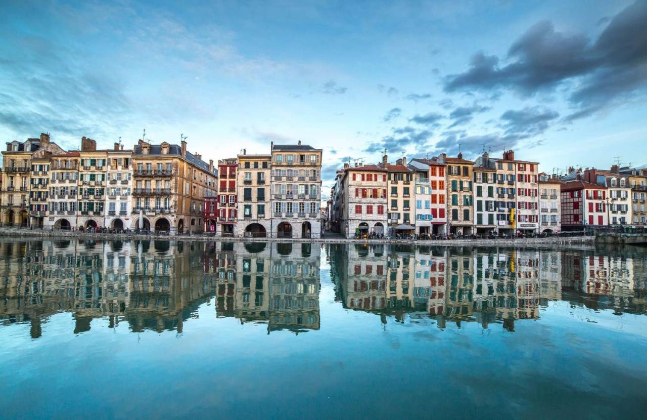 Carre Des Halles Centre Historique Lägenhet Bayonne Exteriör bild
